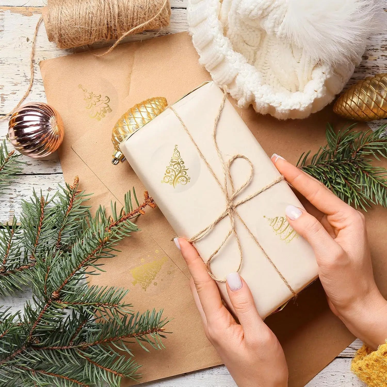 500pcs Clear “Merry Christmas” Stickers – Transparent Self-Adhesive Labels for Gifts, Cards & Scrapbooking (1 inch / 2.5cm)